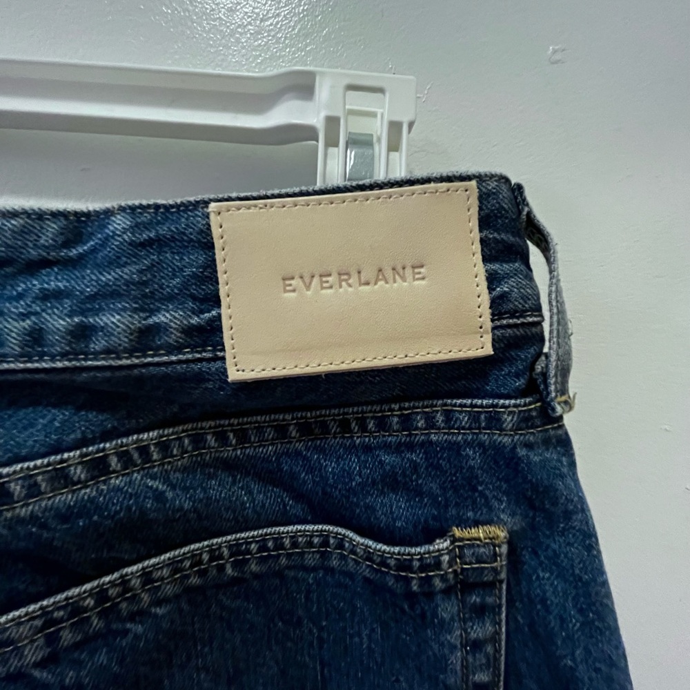Everlane Curvy 90’s cheeky straight jean - size 32 regular